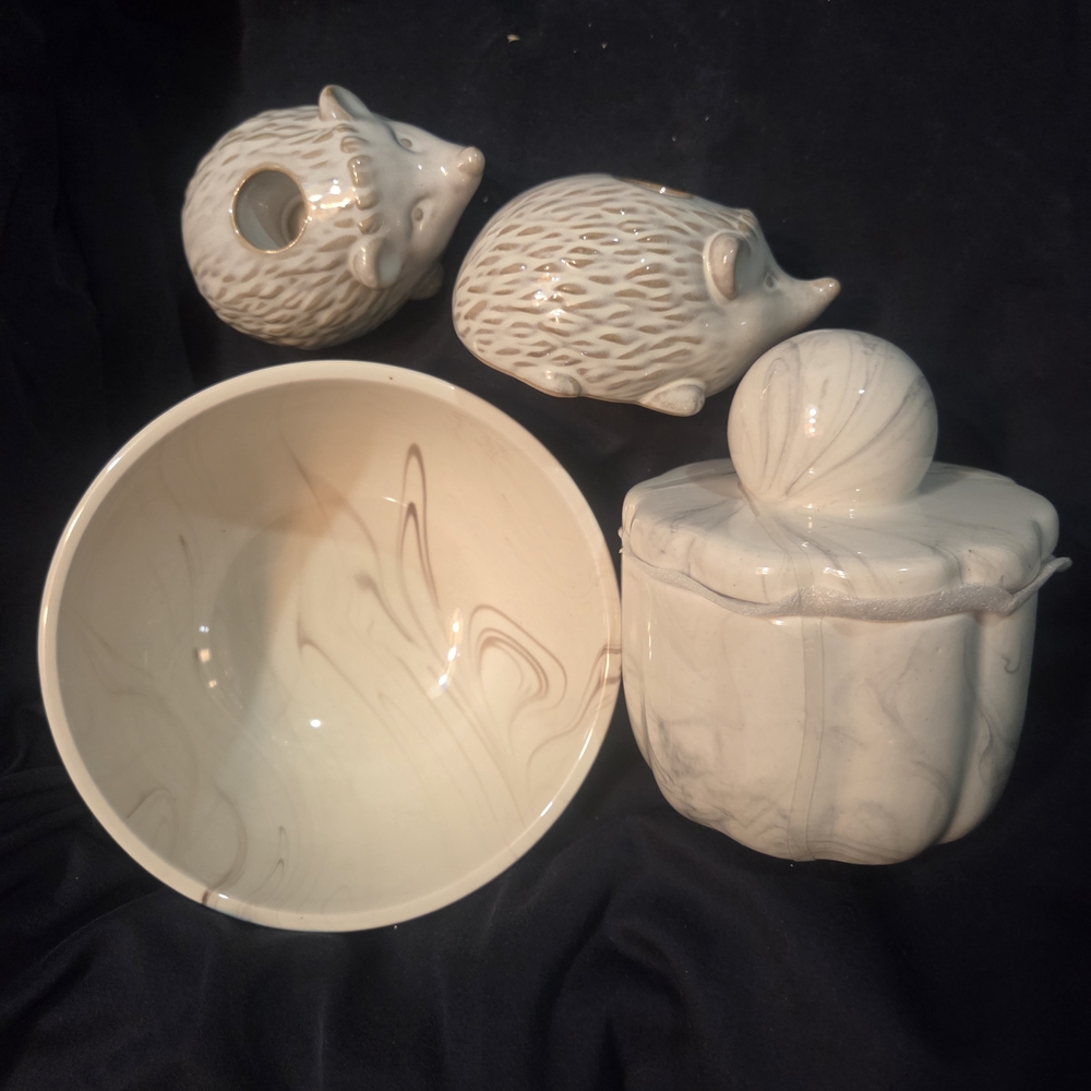 Elegant Marble Ceramic Art Set